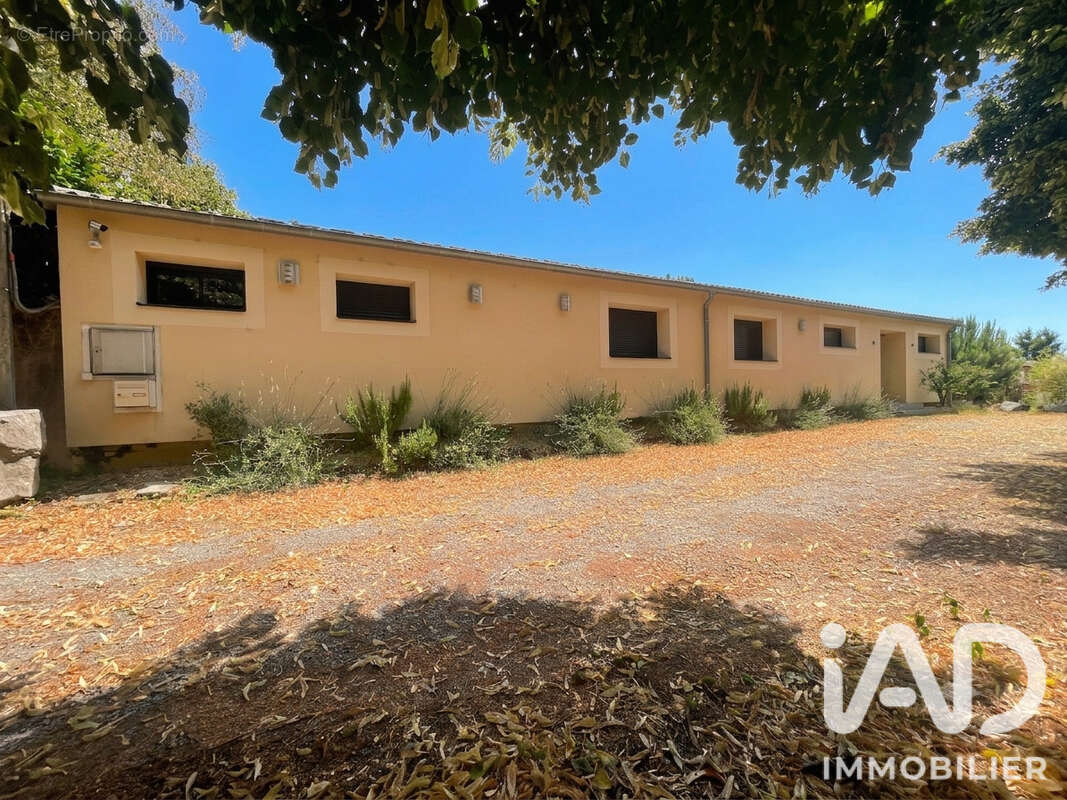 Maison 180 m² à Montlucon  - photo 2