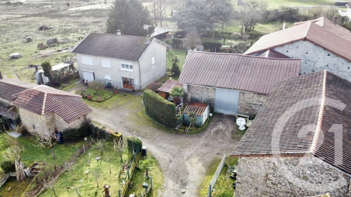 Maison à COGNAC-LA-FORET
