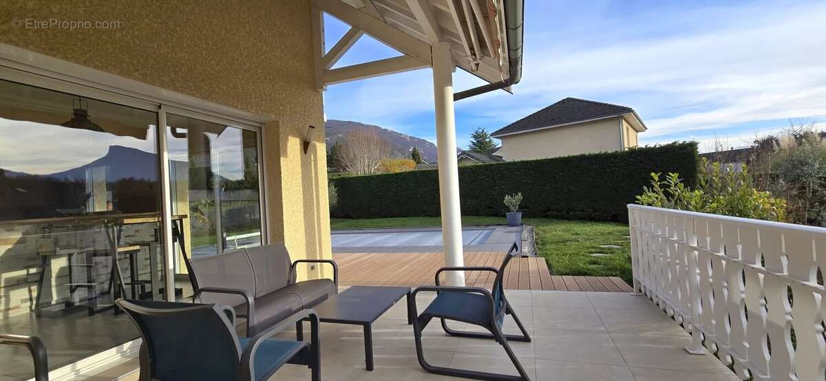 Maison à CHALLES-LES-EAUX