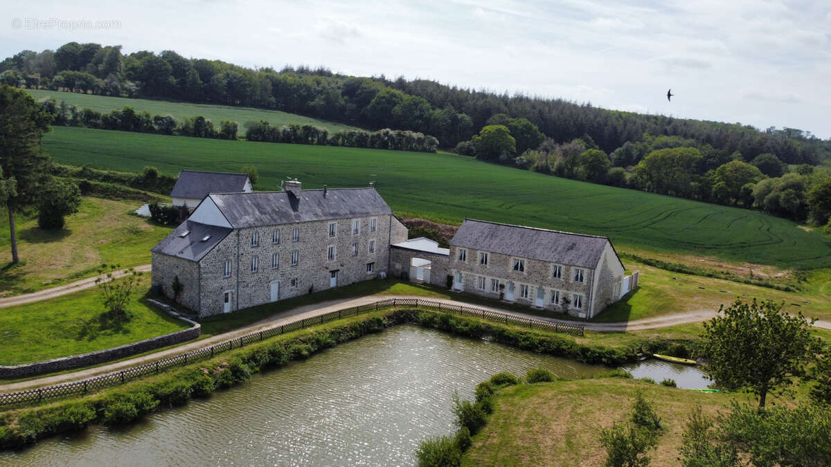 Maison à SAINT-SAUVEUR-LE-VICOMTE