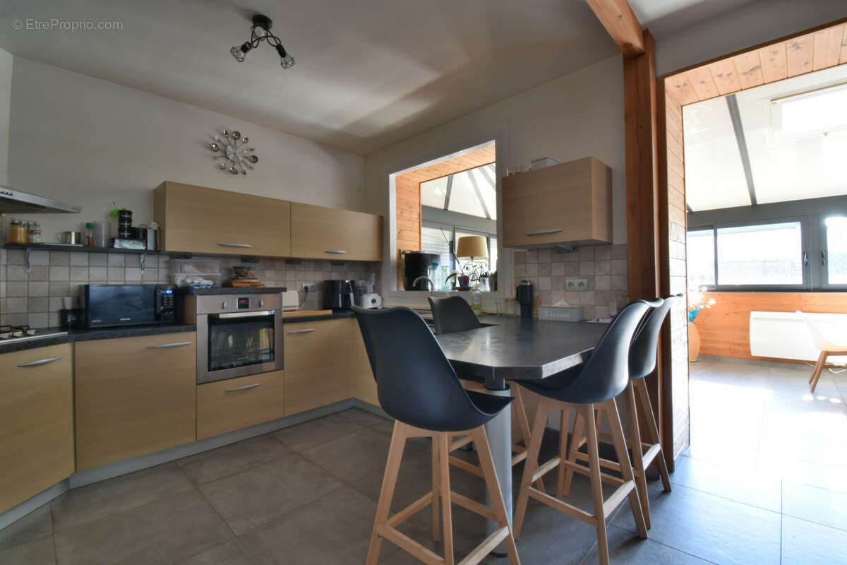 Maison à MEYMAC