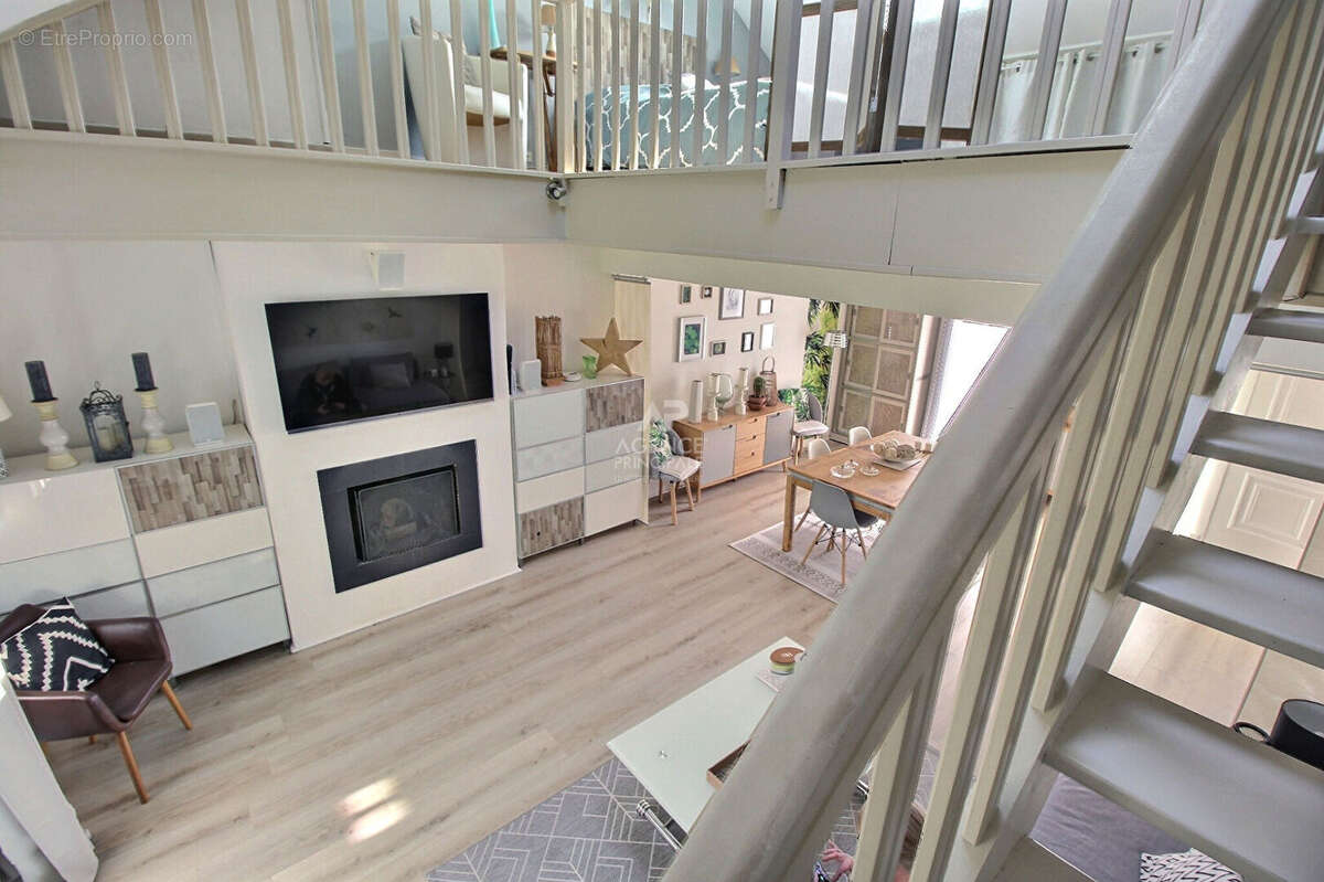 Maison à VERNEUIL-SUR-SEINE