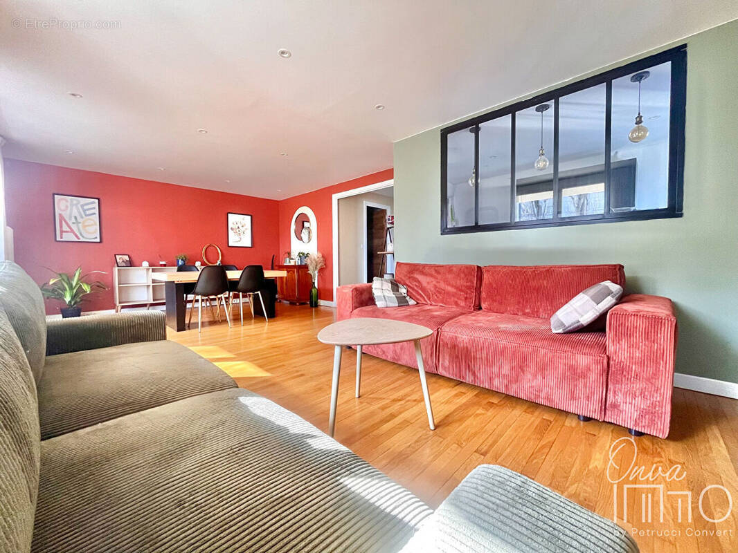 Appartement à FONTAINES-SUR-SAONE