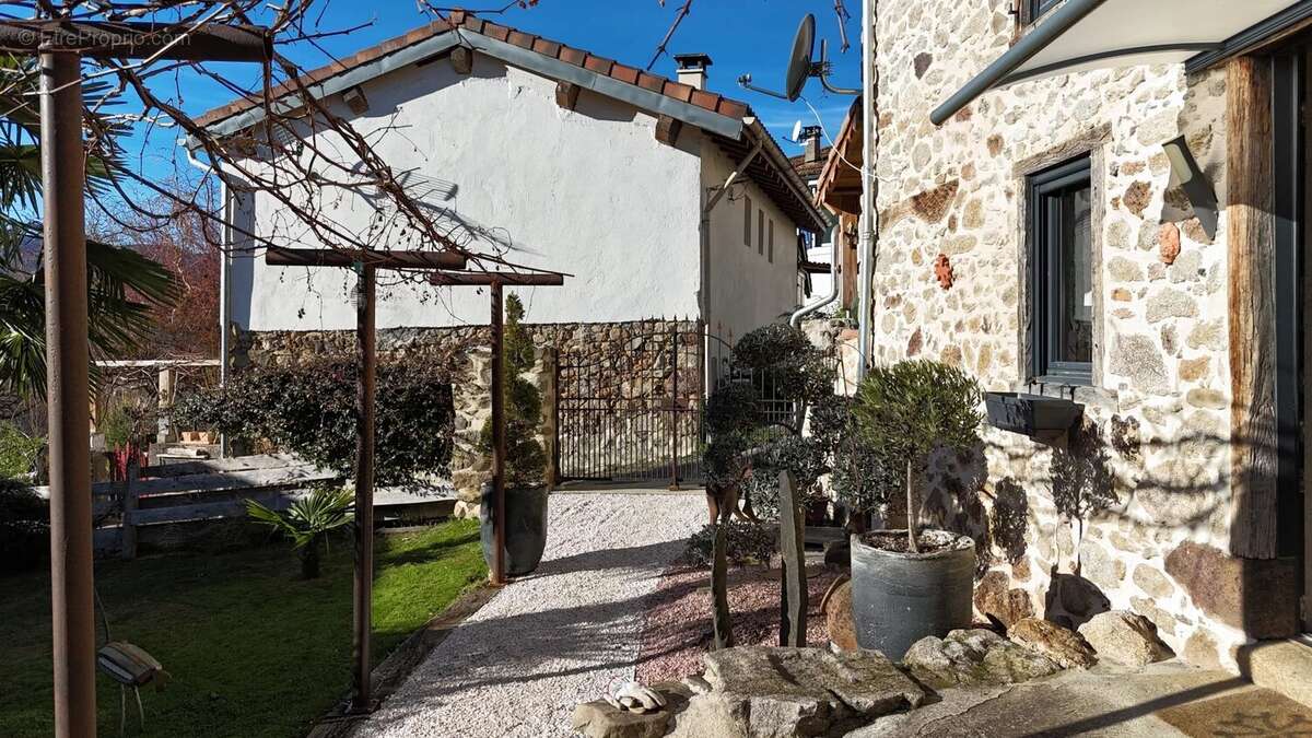 Maison à SAINT-GIRONS