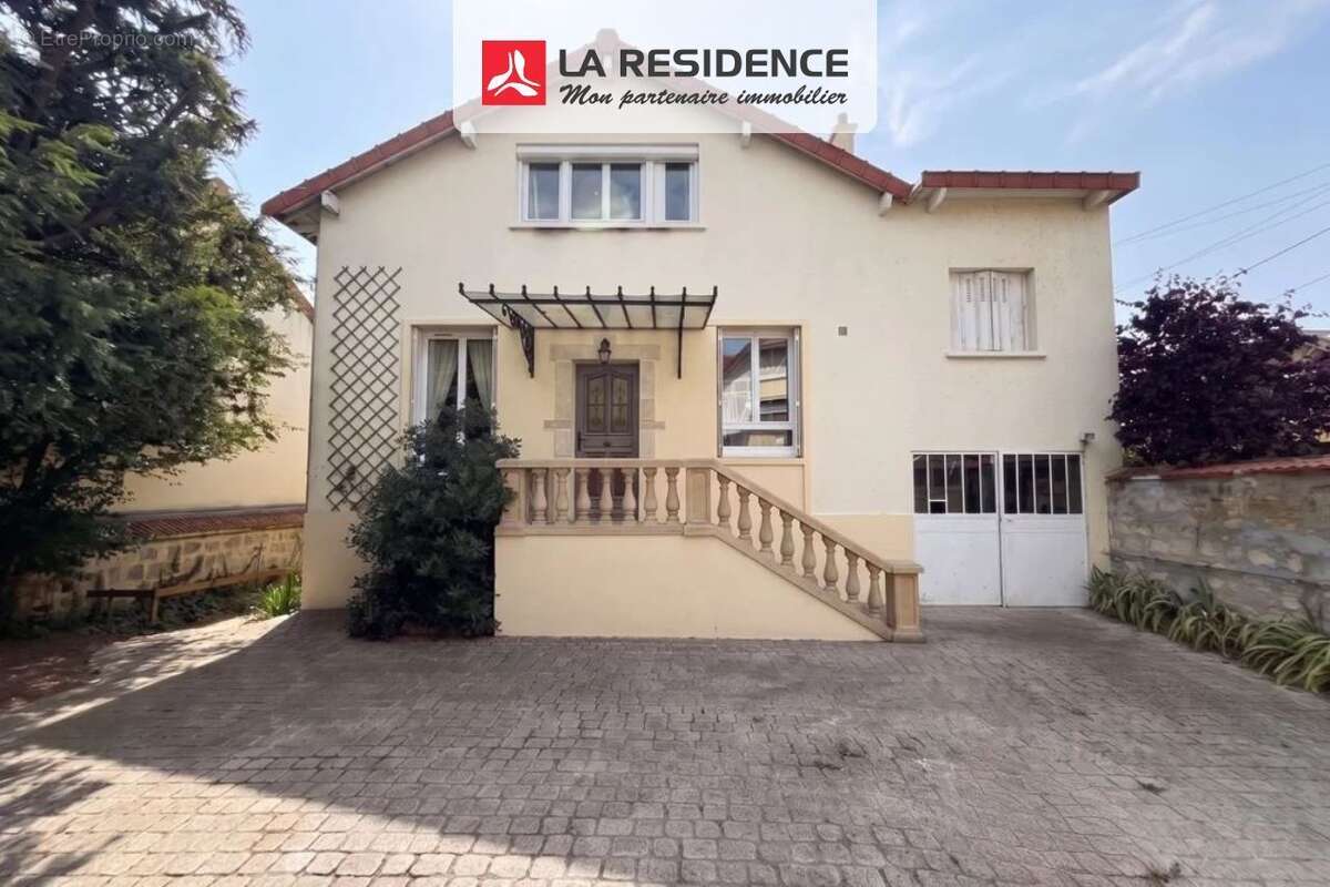 Maison 182 m² à Chatou  - photo 2