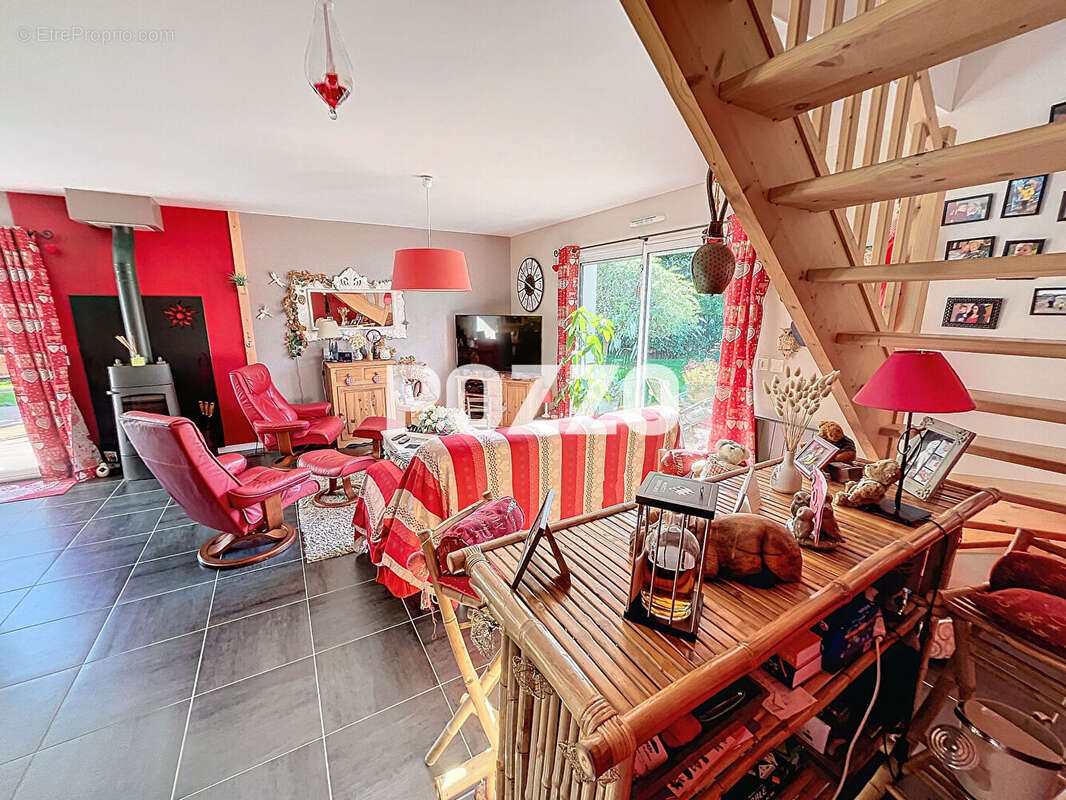 Maison à SAINT-SAUVEUR-LA-POMMERAYE