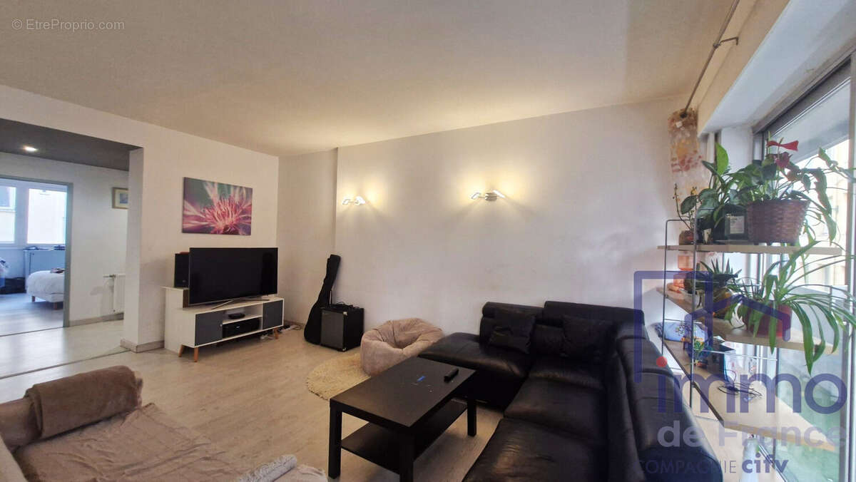 Appartement à SAINT-ETIENNE