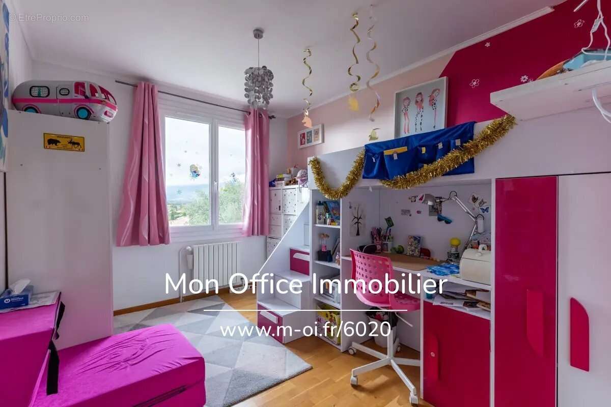 Maison à POURRIERES