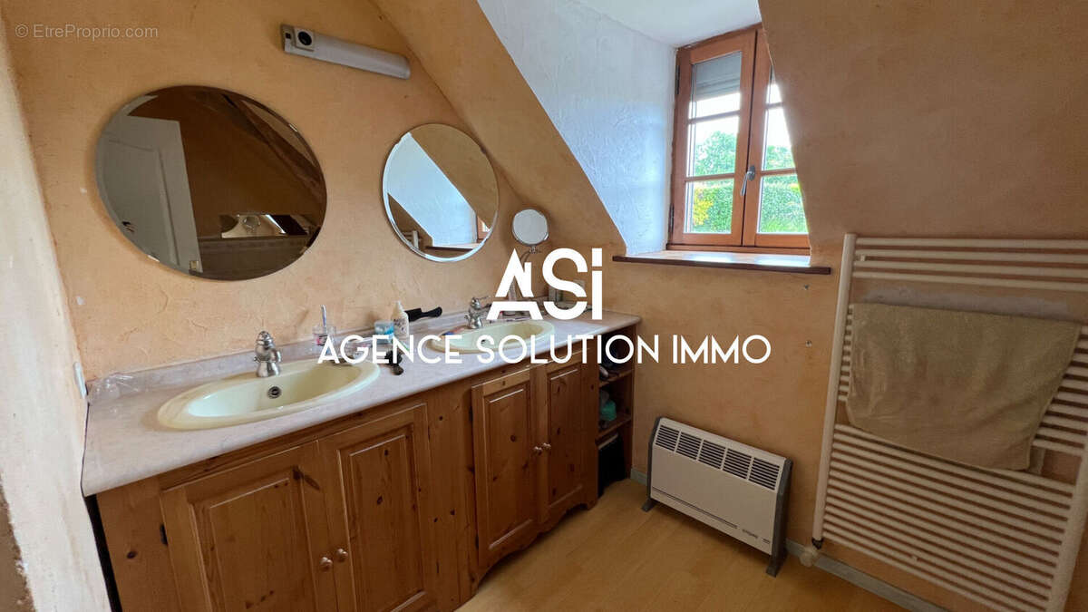 Maison à SAINTE-GEMMES-LE-ROBERT