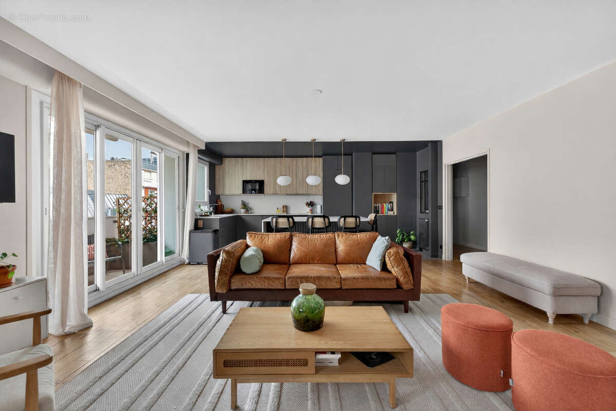 Appartement à PARIS-15E