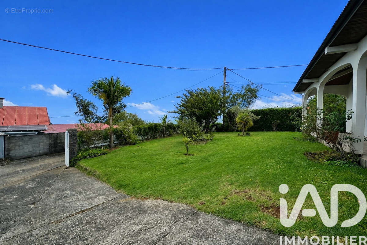 Photo 2 - Maison à SAINT-PIERRE