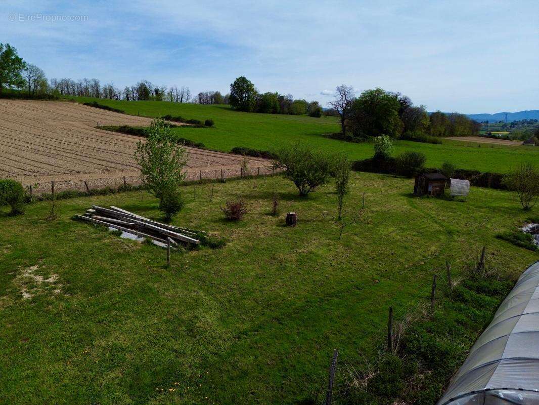 Terrain à ROMAGNIEU