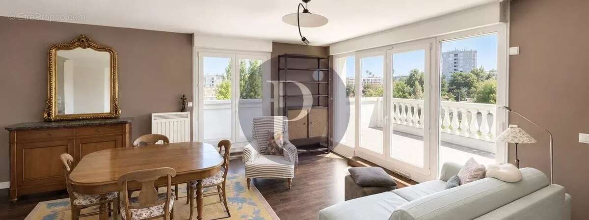 Appartement à LE PLESSIS-ROBINSON