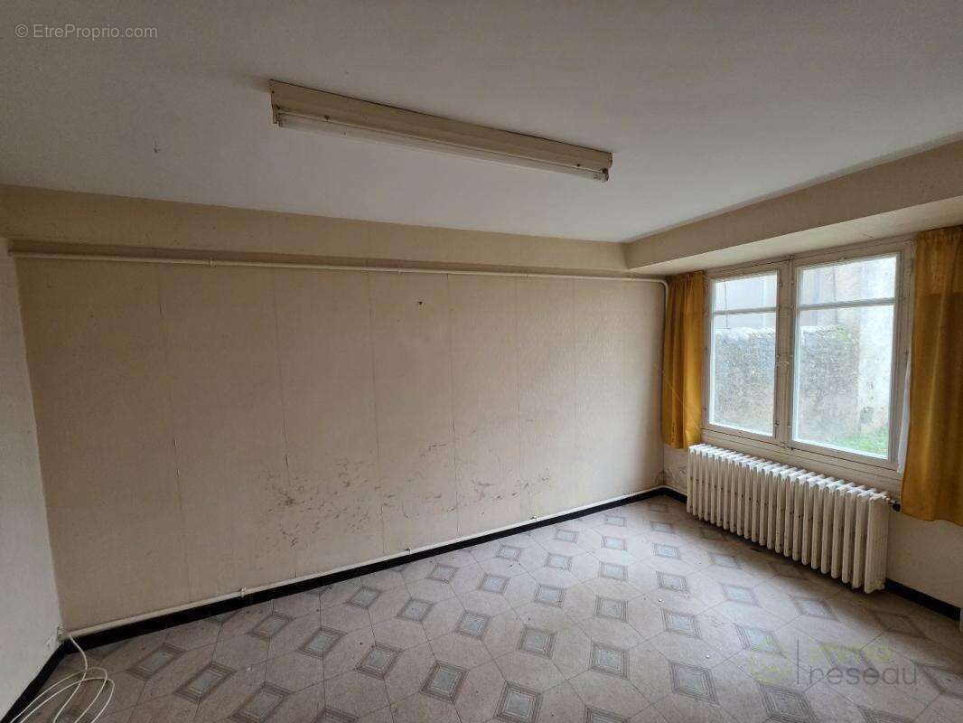 Maison à LA TRIMOUILLE