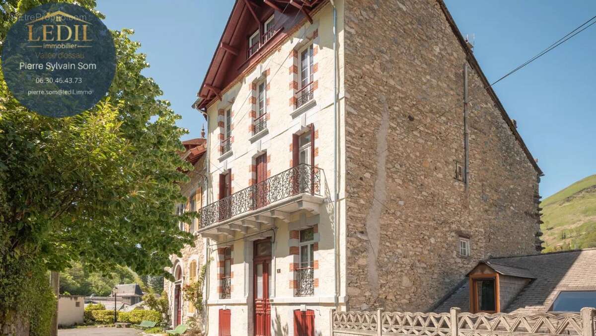 Appartement à EAUX-BONNES