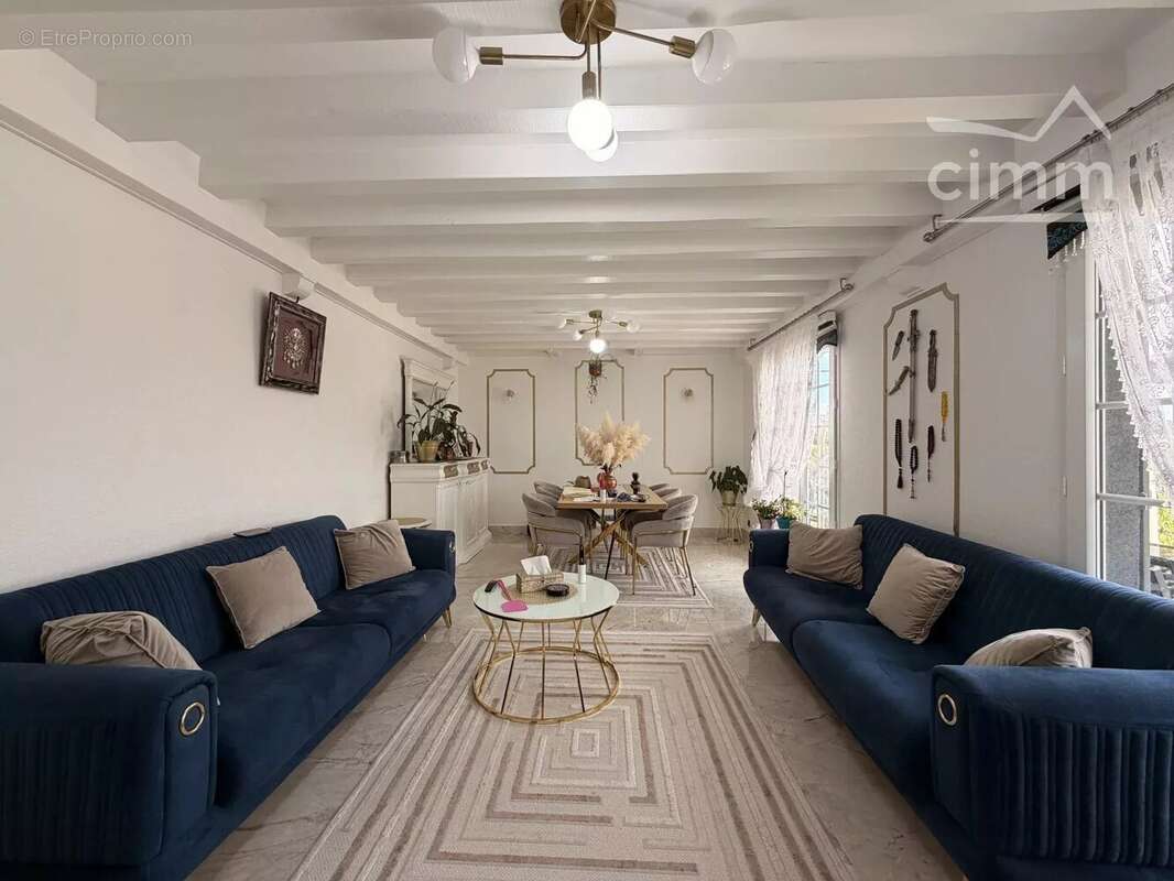 MER – Maison sur sous-sol complet de 130 m² – 4 chambres – Terrain de 970 m² avec vue dégagée sur les champs - photo 3