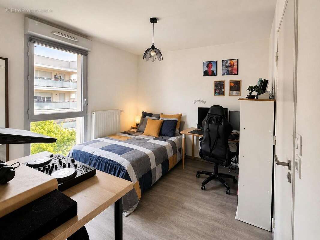   - Appartement à LYON-7E