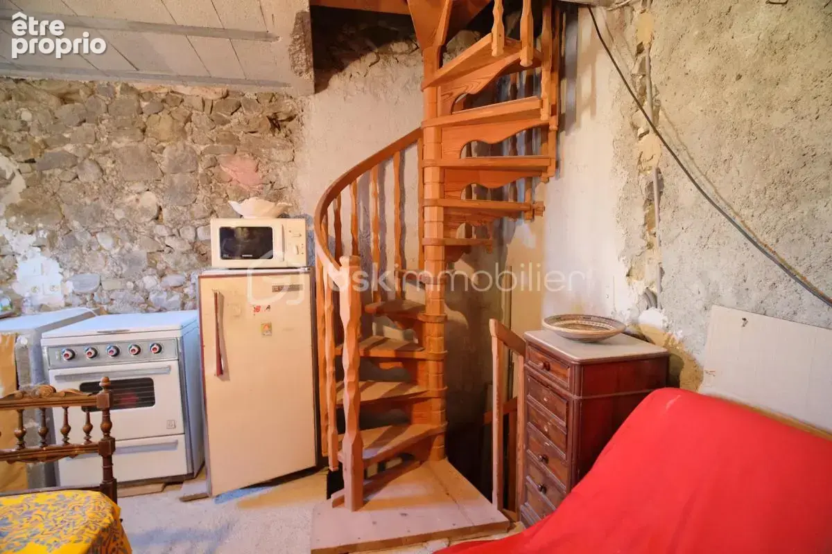 Maison de village de 45 m2 en pierre avec terrasse à finir de rénover - photo 4