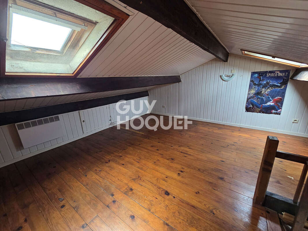 Appartement à CHATEAUNEUF-LES-MARTIGUES
