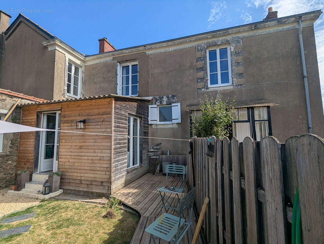 Maison à LE LOROUX-BOTTEREAU