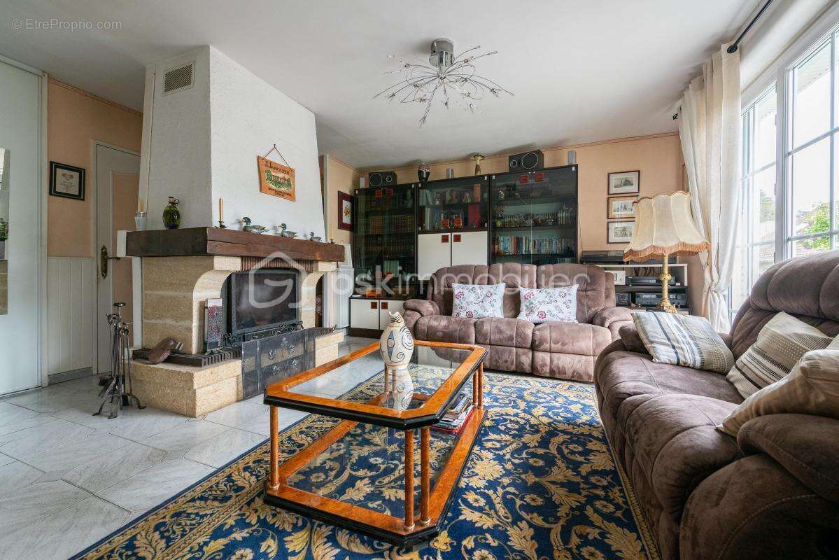 Maison à CROISSY-BEAUBOURG