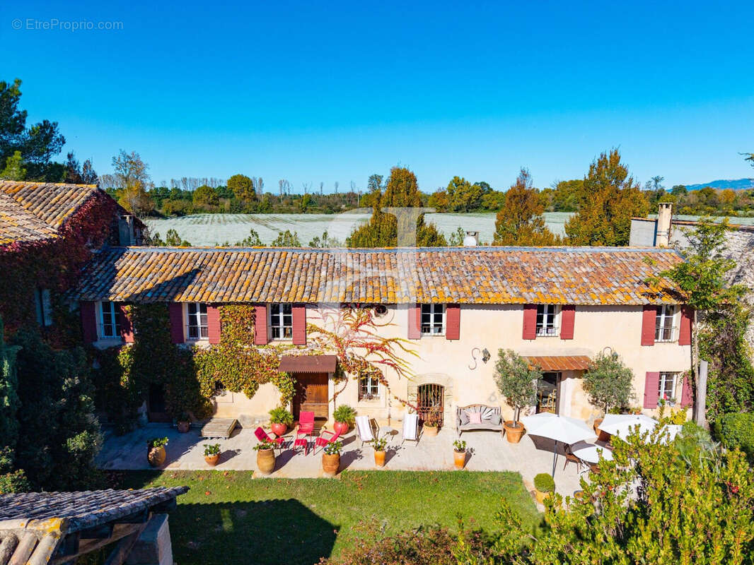 Maison à L'ISLE-SUR-LA-SORGUE