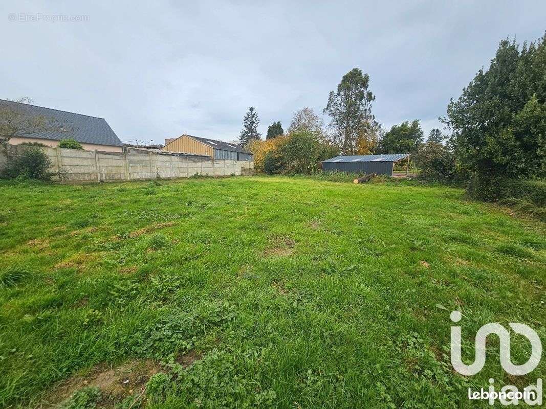 Photo 2 - Terrain à SAINT-MEEN-LE-GRAND