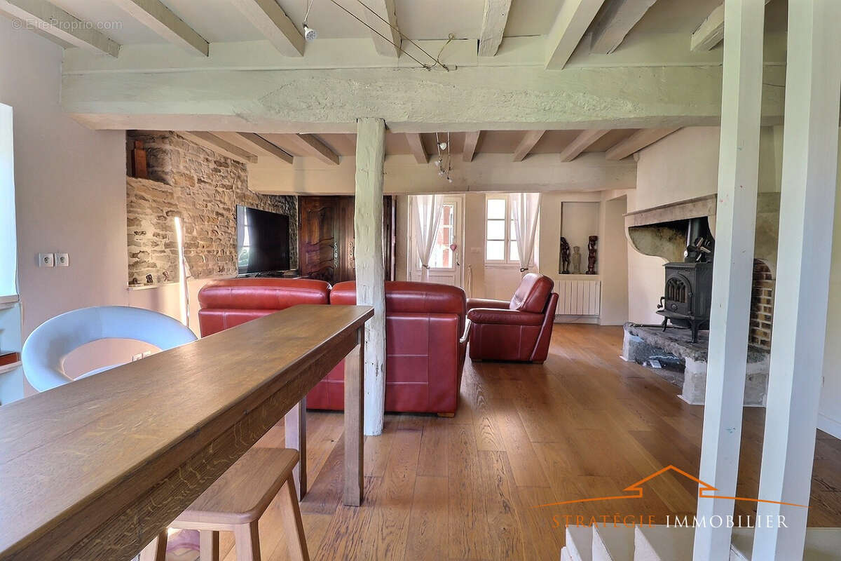 Maison à SAINT-MARTIN-DU-TARTRE