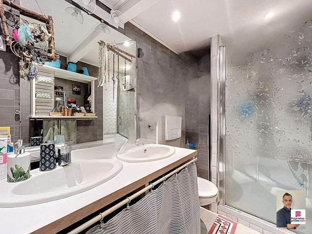 Appartement à TOURVES