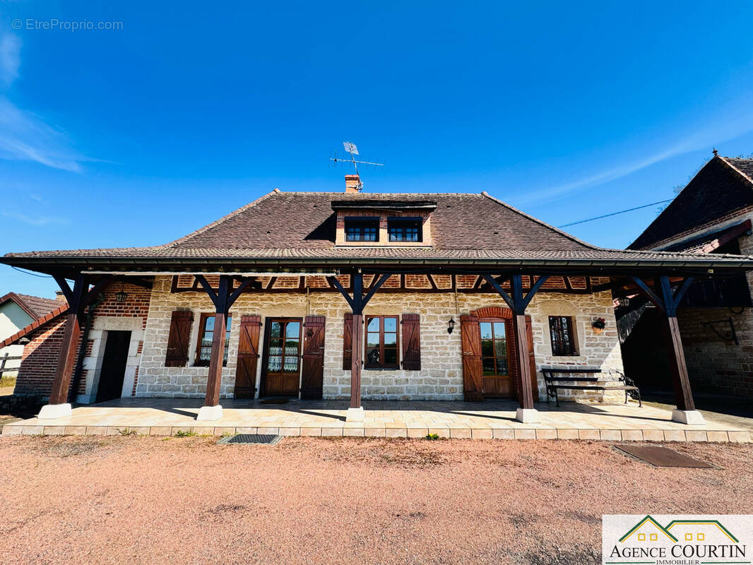 Maison à SAINT-MARTIN-DU-MONT