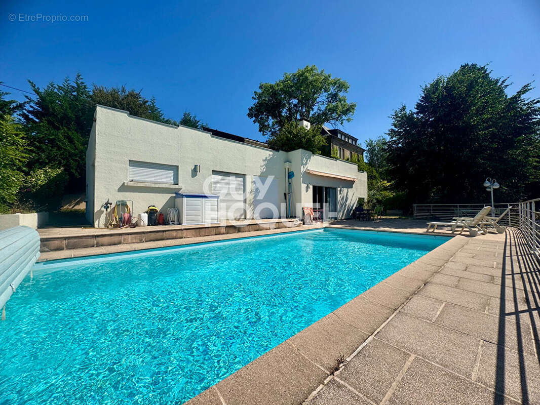 Maison à LE CREUSOT