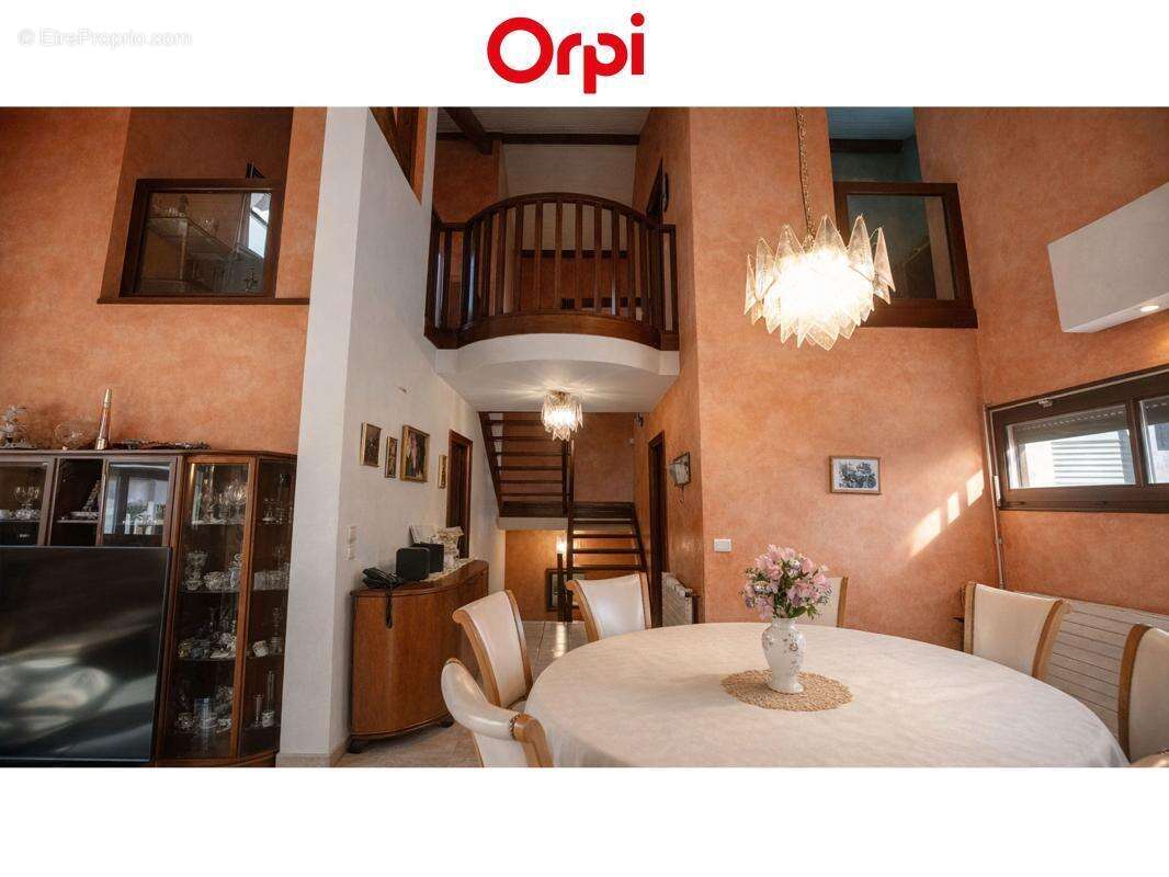 Maison à VETRAZ-MONTHOUX