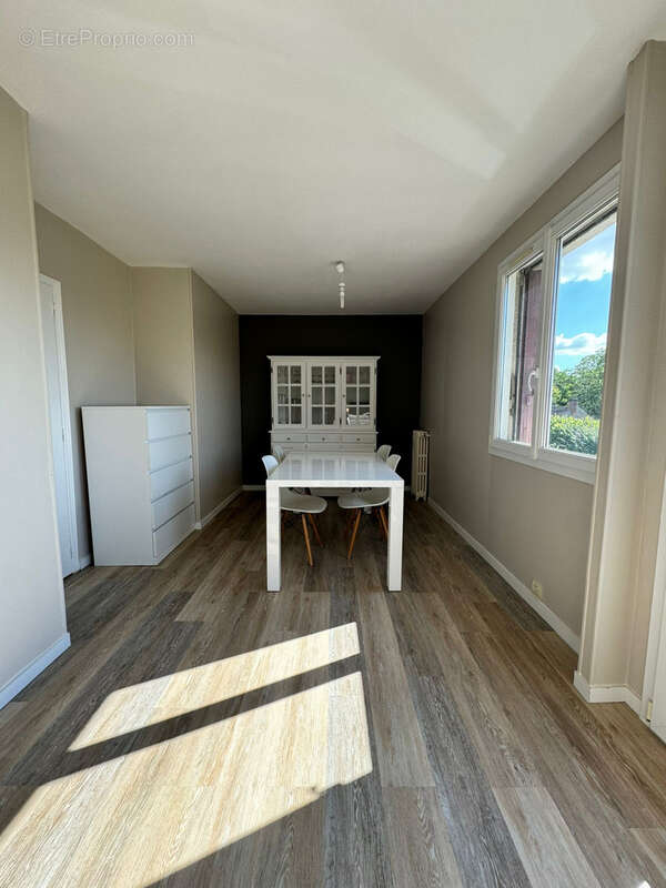 Appartement à LA FERTE-ALAIS