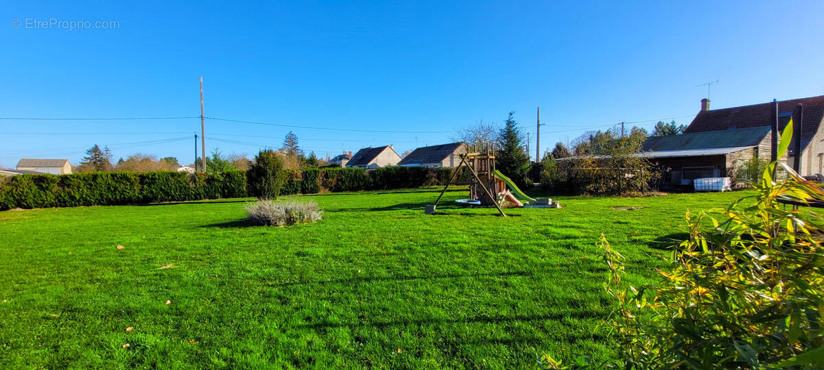 Terrain à LAILLY-EN-VAL