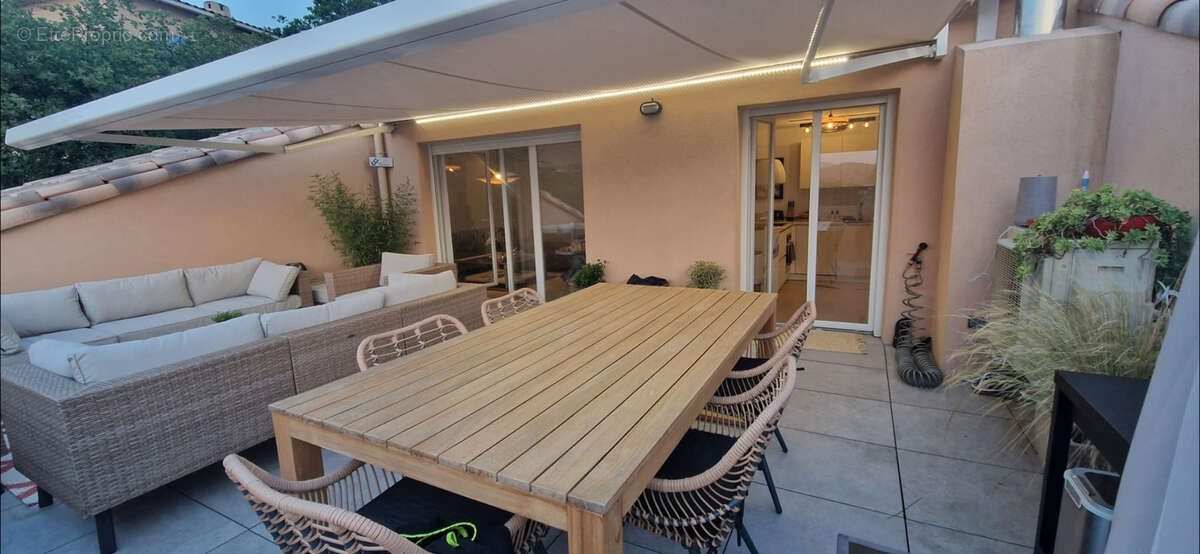 Appartement à COGOLIN