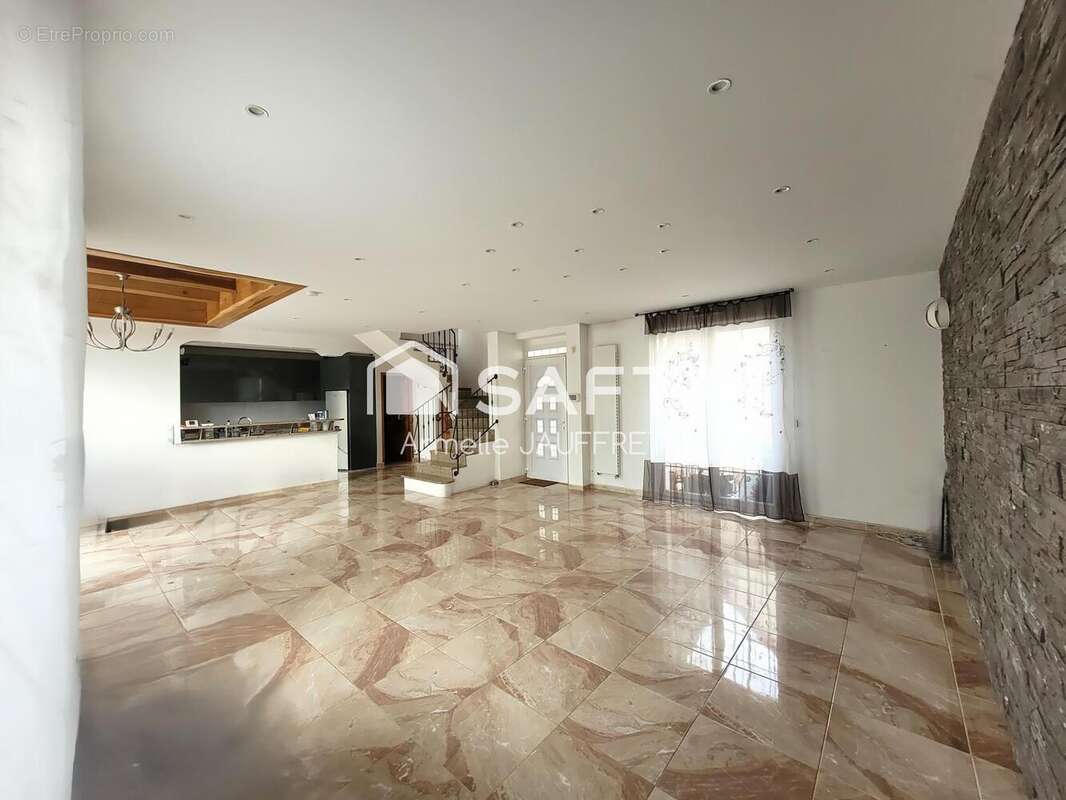 Maison 158 m² à Montmagny  - photo 3