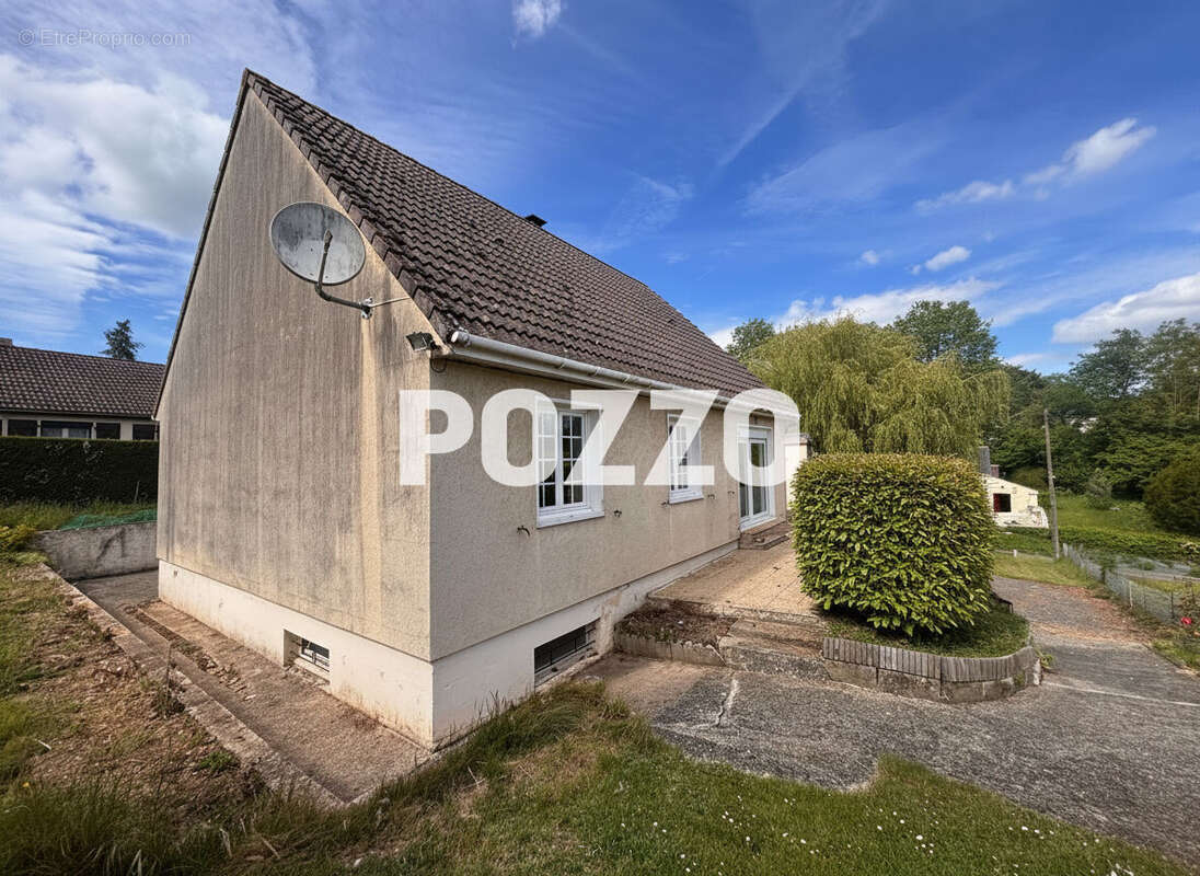 Maison à LE MOLAY-LITTRY