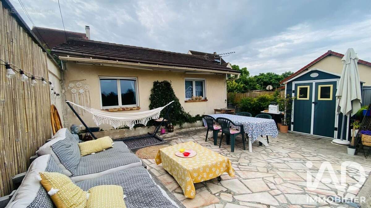 Photo 1 - Maison à CONCHES-SUR-GONDOIRE