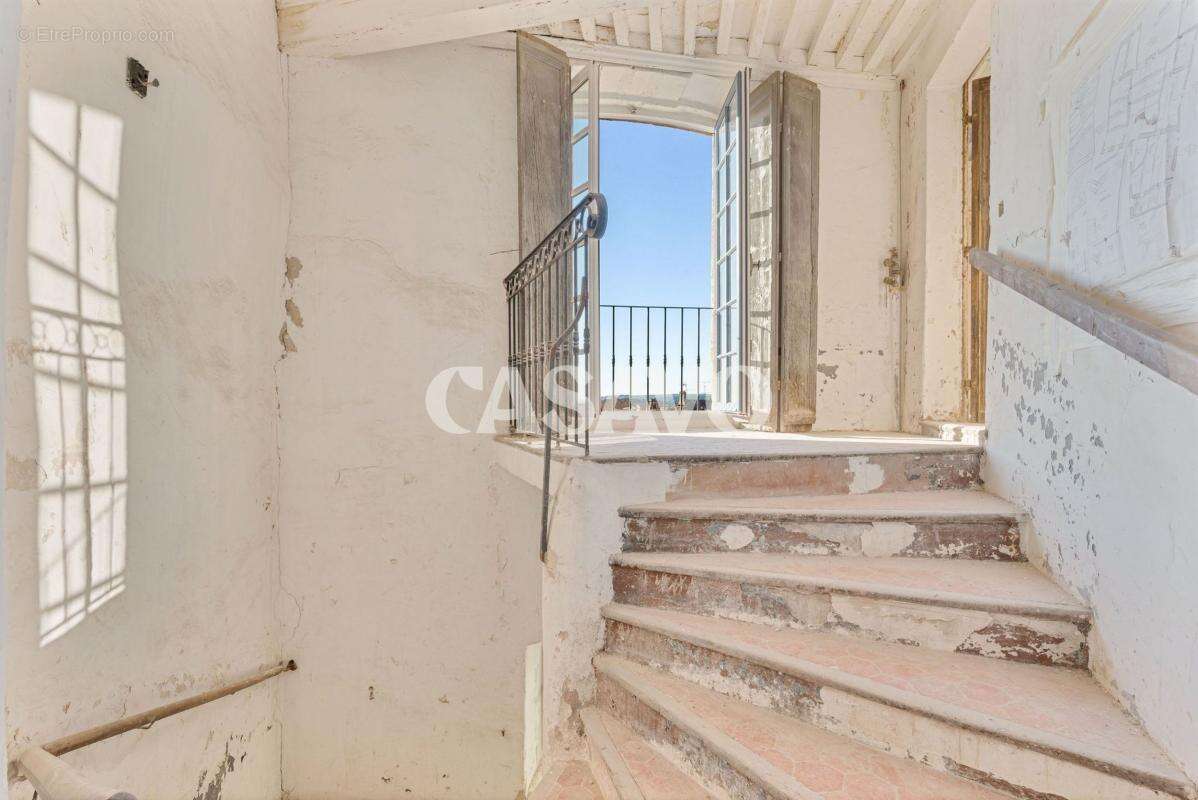 Appartement à LAMBESC