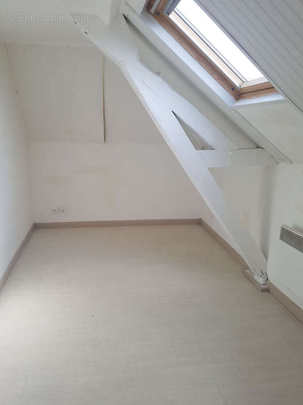 Saint quentin proche centre ville. immeuble 2 lots + garage - photo 2