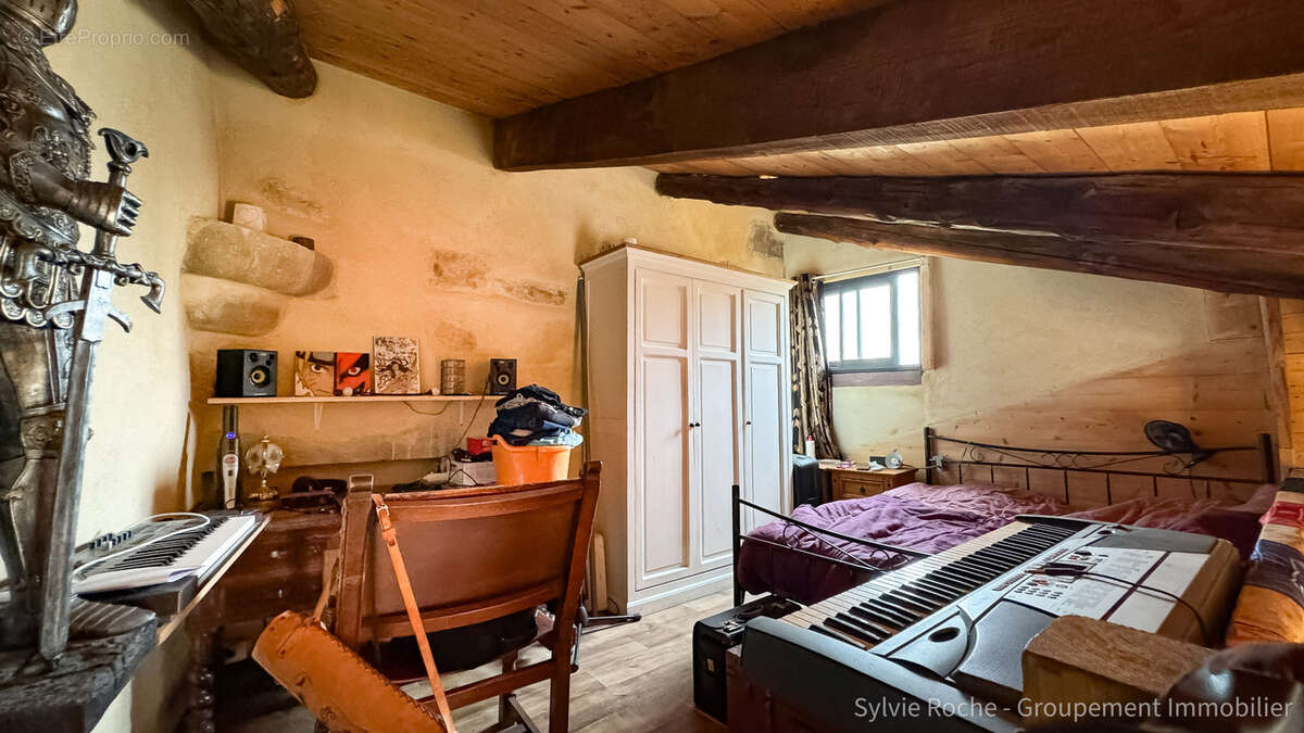 Maison à CADEROUSSE