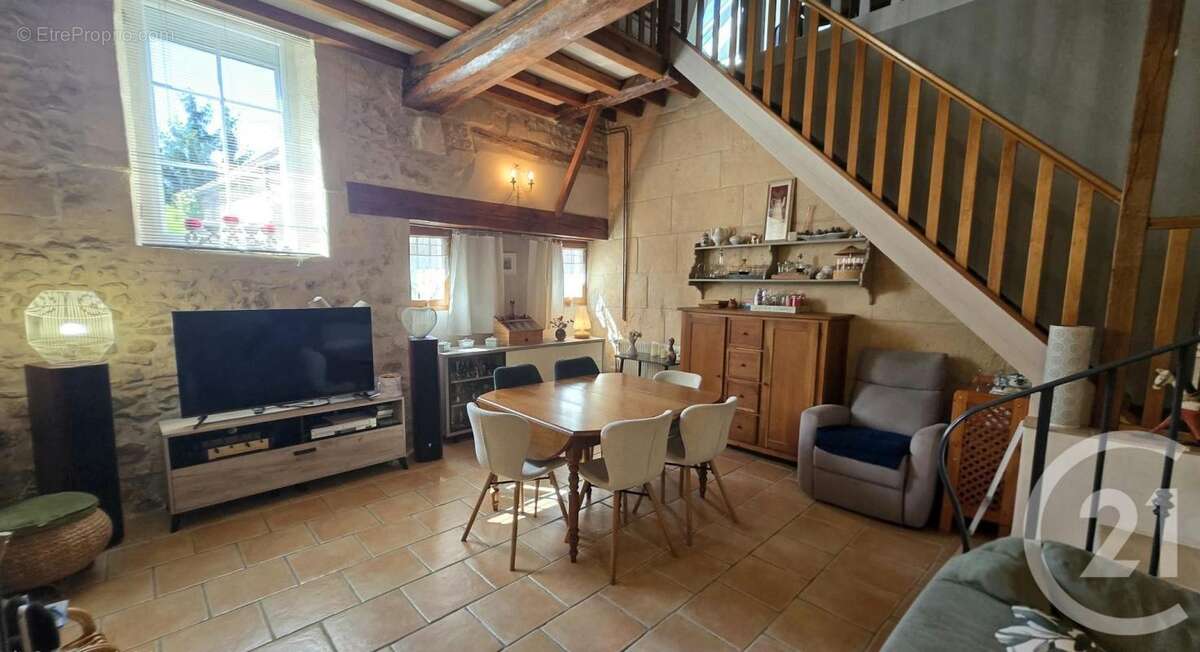 Maison 141 m² à Rieux  - photo 4