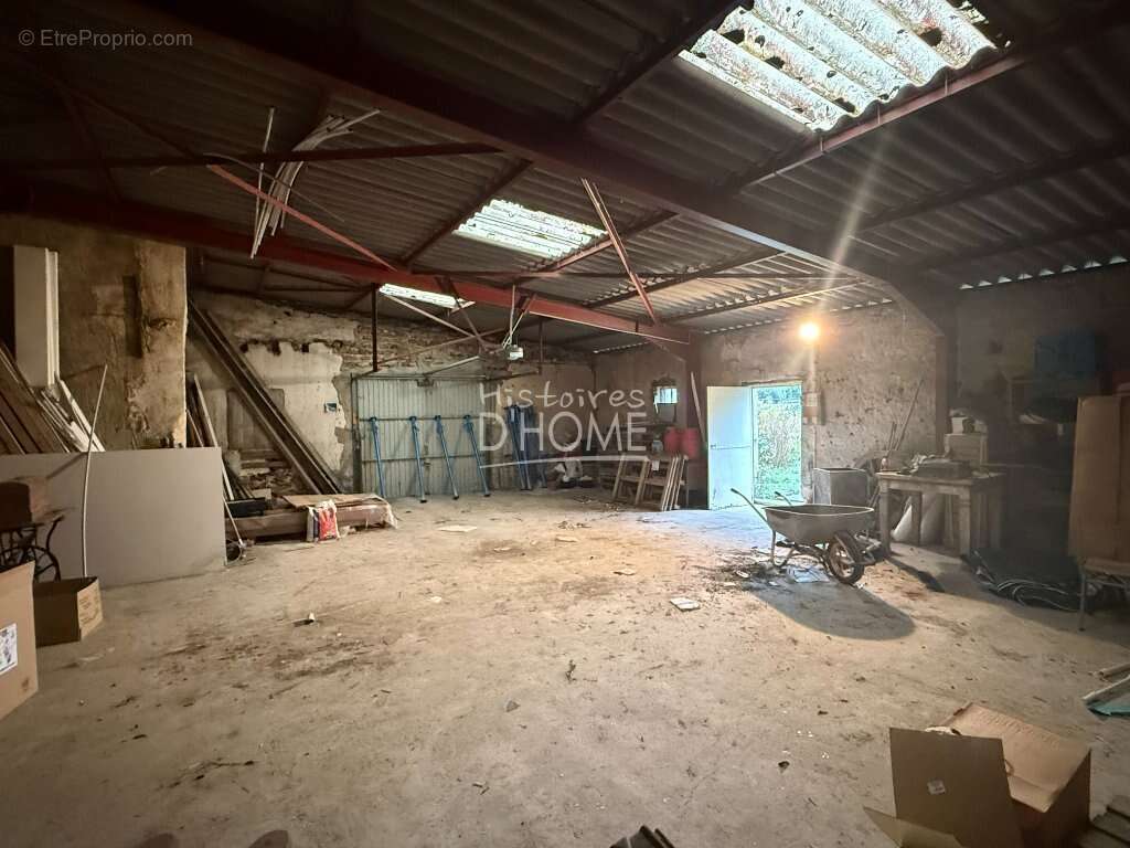 Parking à FAREMOUTIERS