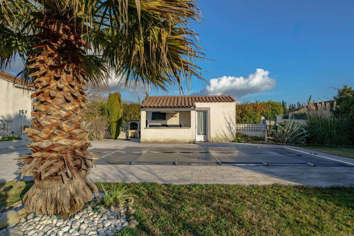 Maison à PELISSANNE