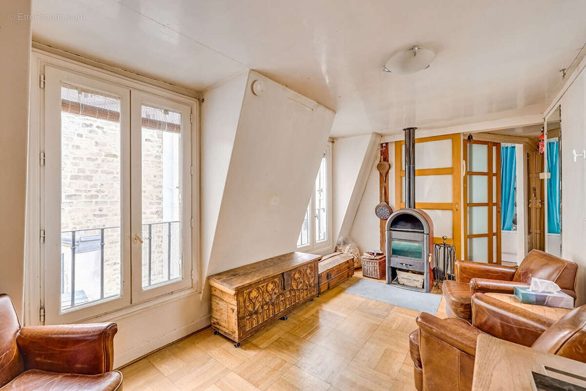 Appartement à PARIS-2E