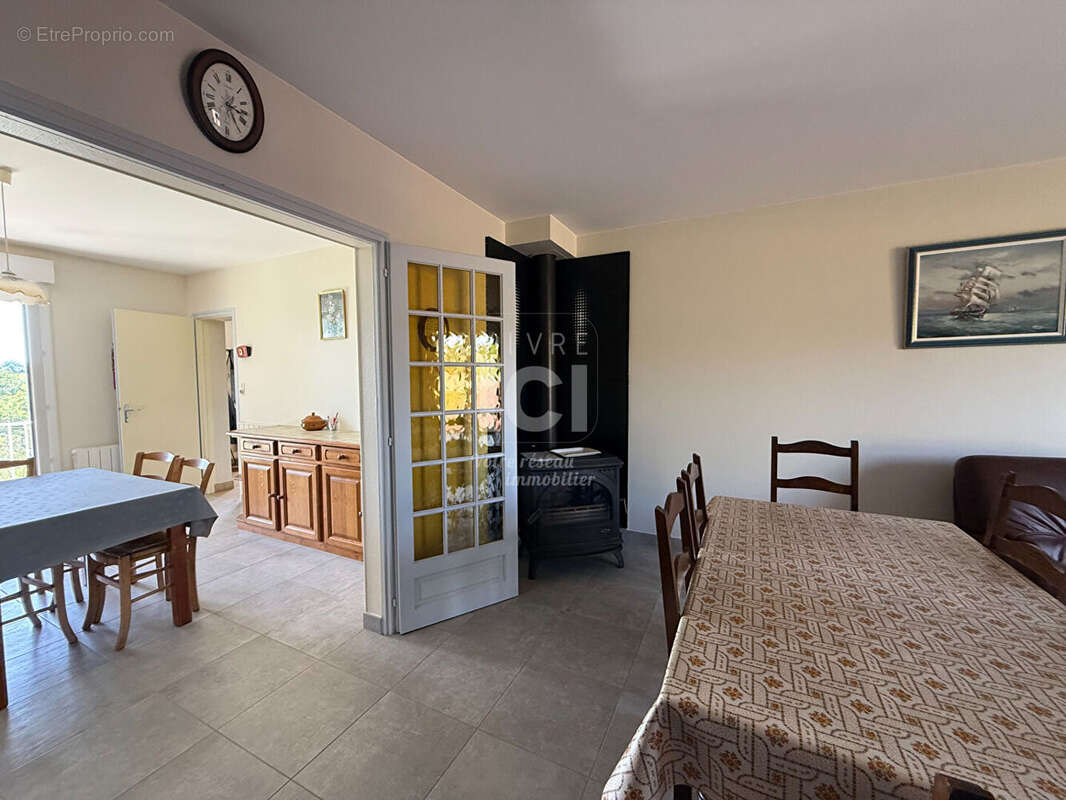 Maison à FROSSAY