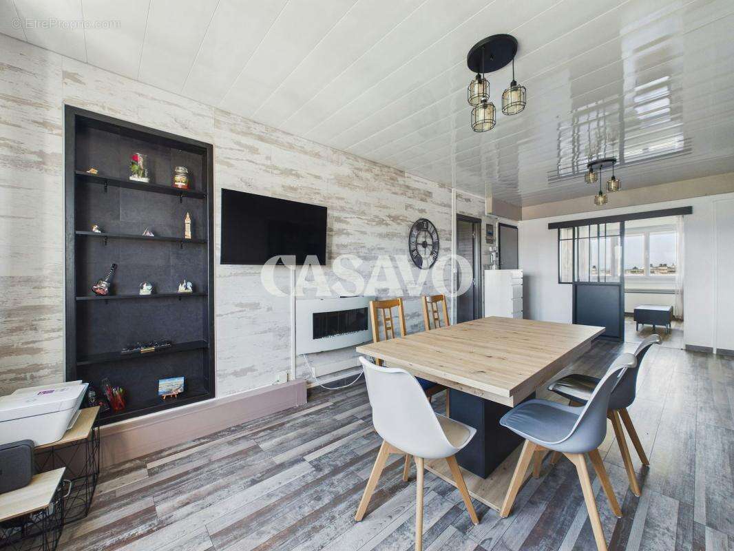 Vente Appartement 4 pièces de 74m² - 69800 Saint-Priest - photo 4
