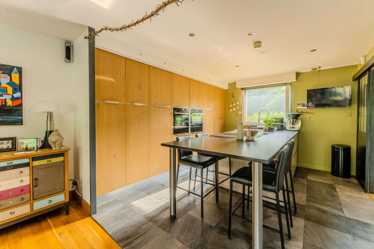 Maison semi plain-pied offrant de beaux volumes ! - photo 8