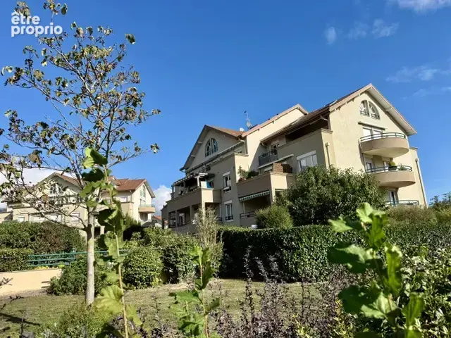 Photo Appartement à Divonne-Les-Bains au prix de 949 000€