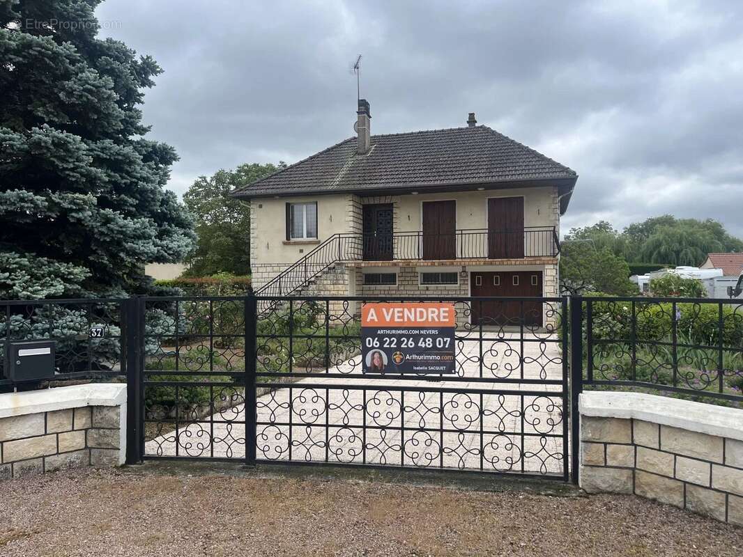 Maison à GARCHIZY